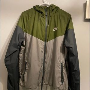mens Large Nike Windrunner Jacket